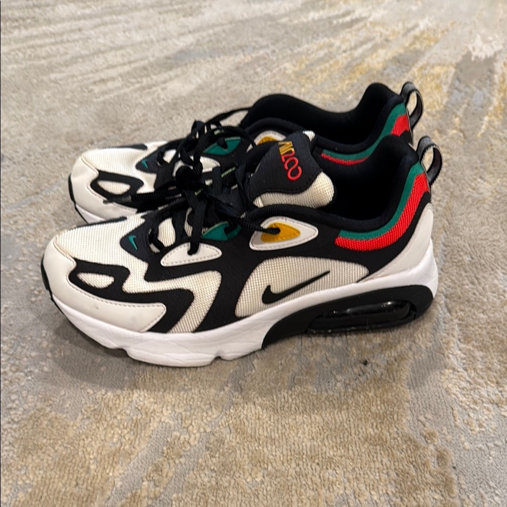 Nike Air Max 200 Rasta youth size 7 women’s size Size 8.5 - in GUc